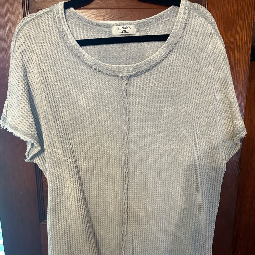 Zenana women’s top- L/XL